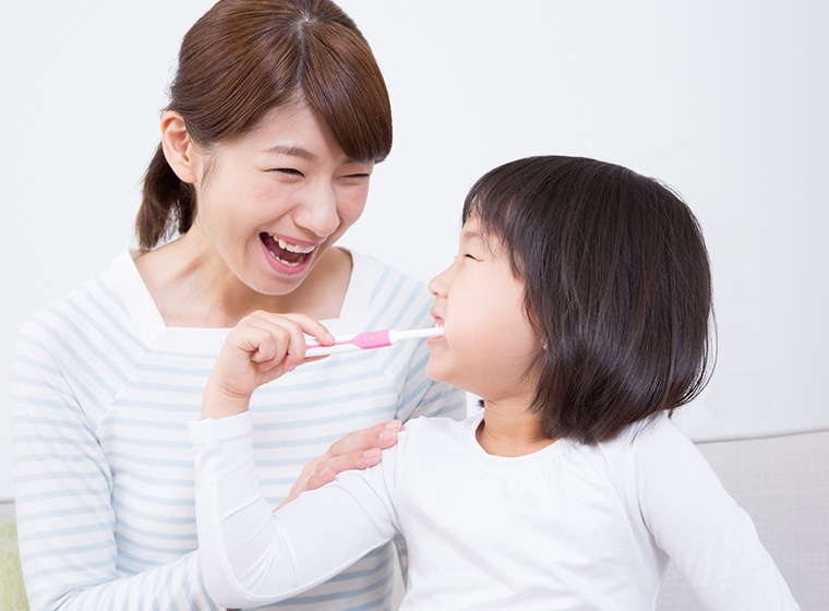 フッ素塗布と同時に子供の歯を守るTBI・歯磨き相談